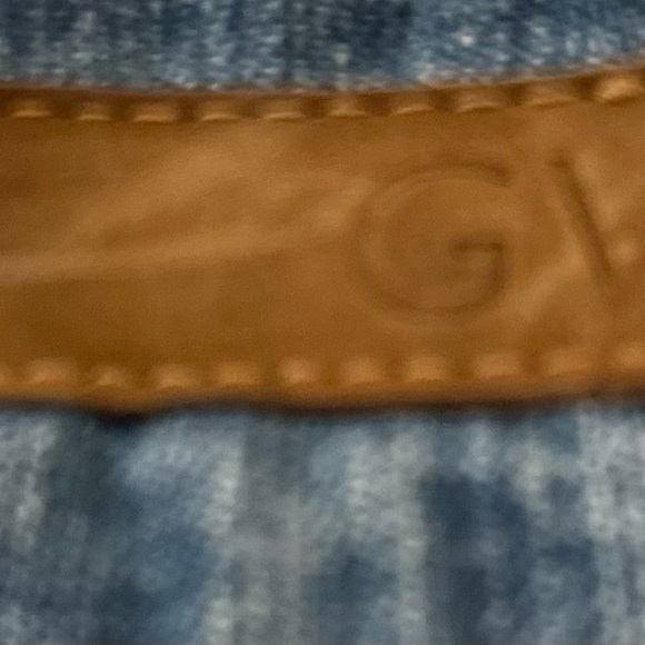 🌻Embroidered Denim Capris - Picture 5 of 5